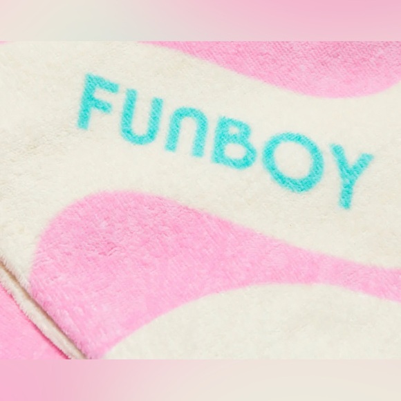 New Funboy Poolside Leisure Club Beach Towel - Picture 2 of 6